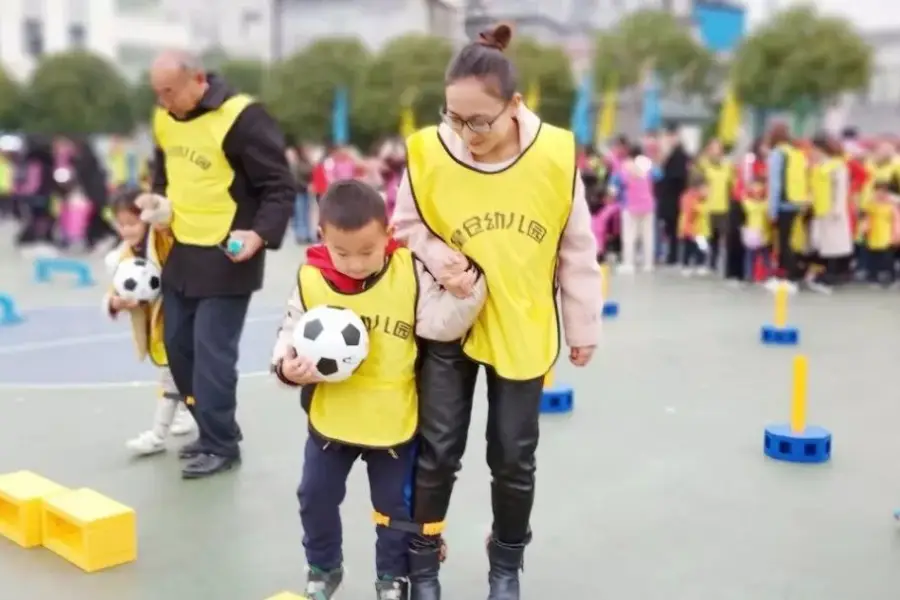 幼儿运动游戏的好处_幼儿运动会游戏_幼儿游戏运动的重要性